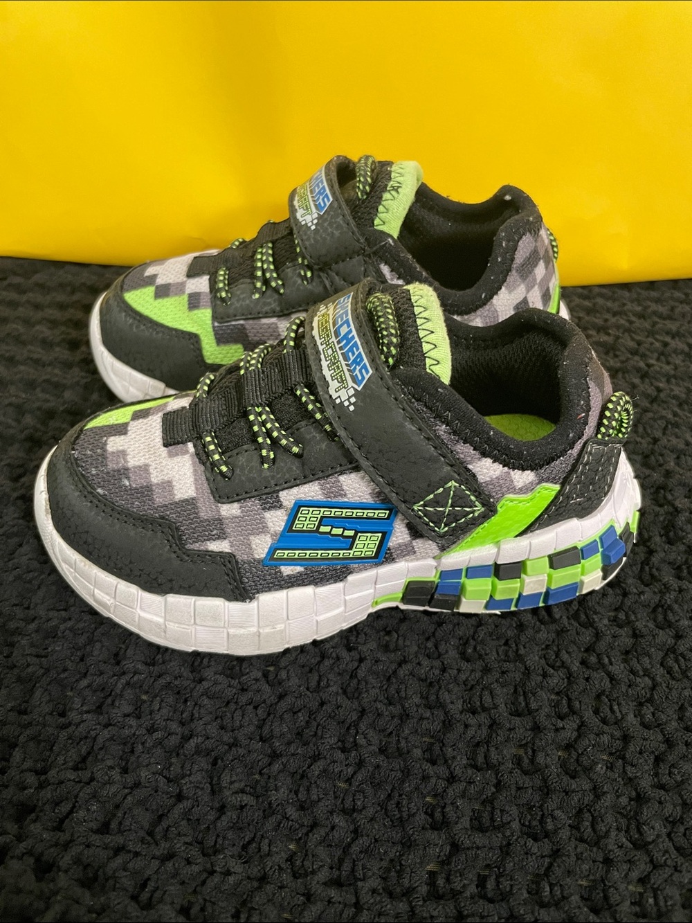 Skechers Kids Mega-Craft Black & Green Pixel Sneakers - Picture 2 of 7